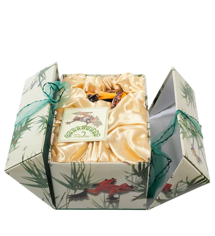 Фигурка из фарфора Мадагаскарская Лягушка Pavone JP-32/10, упаковочный вид