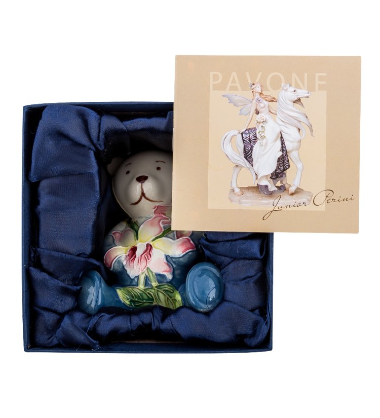 Фигурка из фарфора Медвежонок, Лилия Pavone JP-96/14, фотография в упаковке