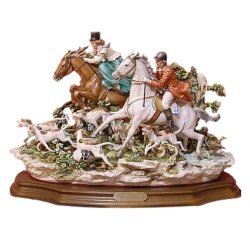 Фарфоровая статуэтка Композиция Охота на лис