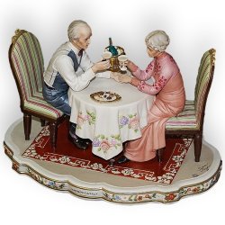 Фарфоровая статуэтка Композиция Юбилей