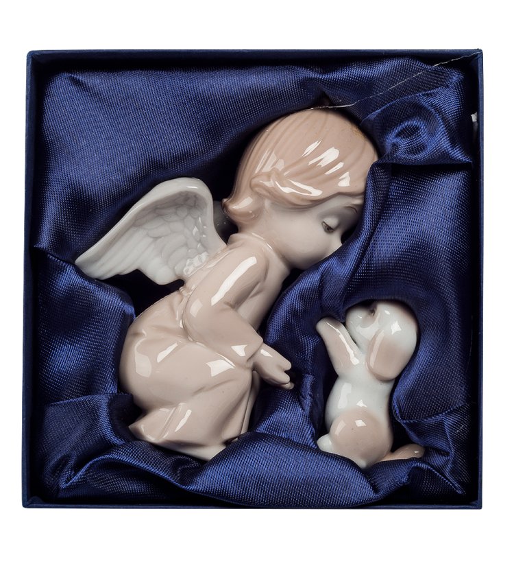 Статуэтка из фарфора Ангелочек с собачкой Pavone JP-05/ 10, фотография в упаковке