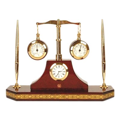 Часы Юстиция