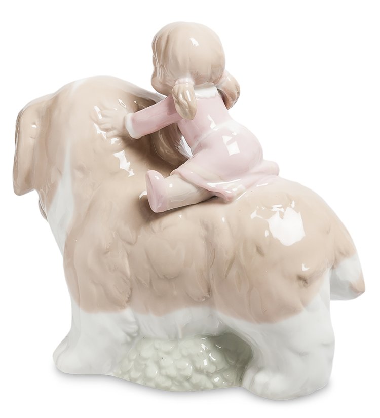 Музыкальная статуэтка из фарфора Хозяйка в доме Pavone JP-45/17, фотография сбоку