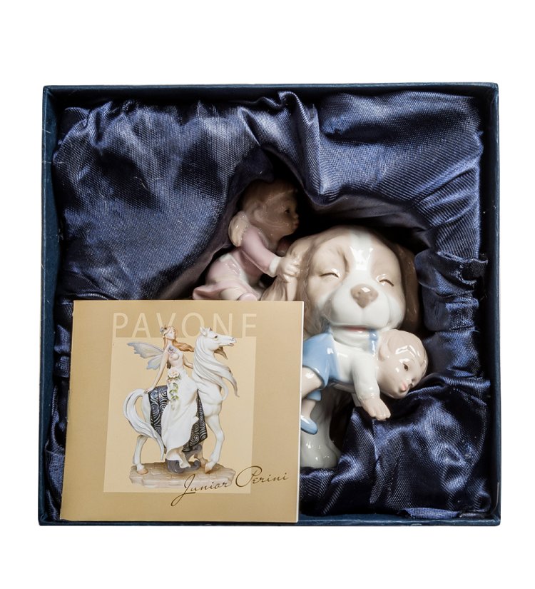 Музыкальная статуэтка из фарфора Хозяйка в доме Pavone JP-45/17, фотография в упаковке