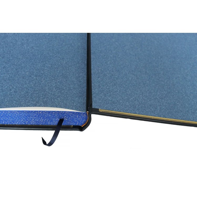 Книга в кожаном переплете Энергия будущего на английском языке - Мазур И.И. BG1371F, фотография переплета книги