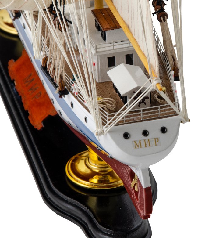 Модель парусного корабля Мир 80 см, фотография кормы