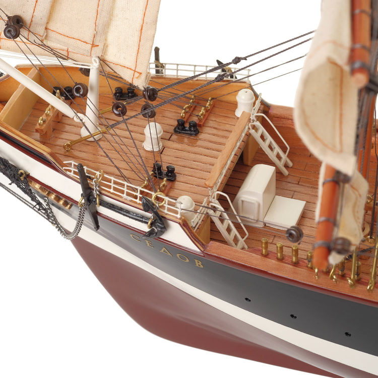 Модель парусного корабля Седов 110 см, вид носа сверху