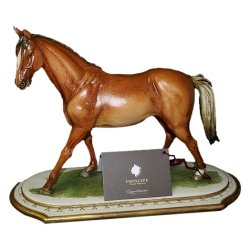 Статуэтка из фарфора Лошадь