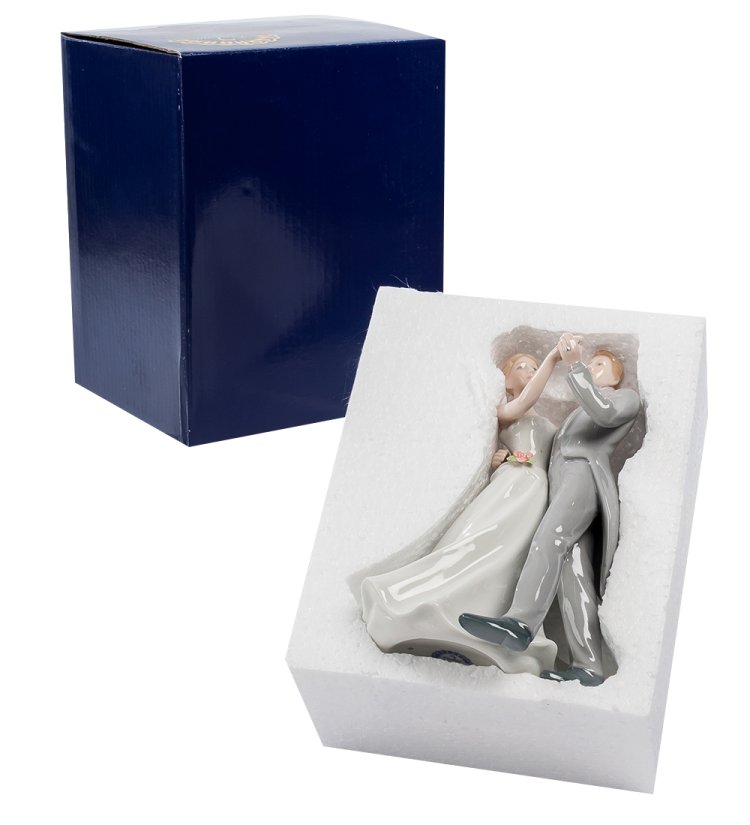 Статуэтка из керамики Танец влюбленных Pavone CMS-10/31, фотография в упаковке