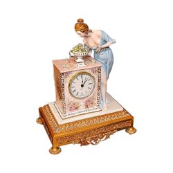 Часы из фарфора Девушка