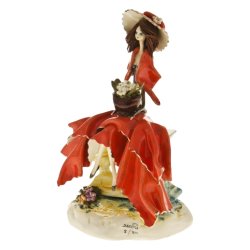 Статуэтка из фарфора Дама в красном