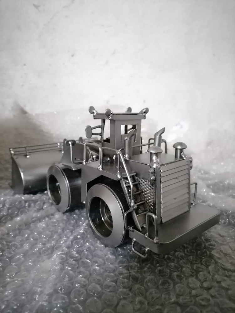 Фигурка из металла Бульдозер 460 Hinz & Kunst, фото со склада вид сзади