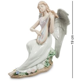 Статуэтка из фарфора Ангел Волшебная домра