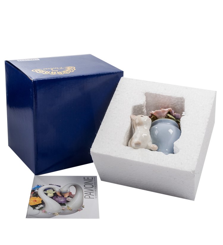 Статуэтка из фарфора Котенок у Вазы с цветами Pavone CMS-15/12, фотография в упаковке