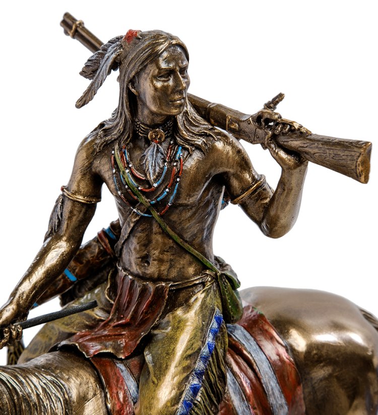 Статуэтка Индеец на коне с ружьем Veronese WS-440, портретный вид