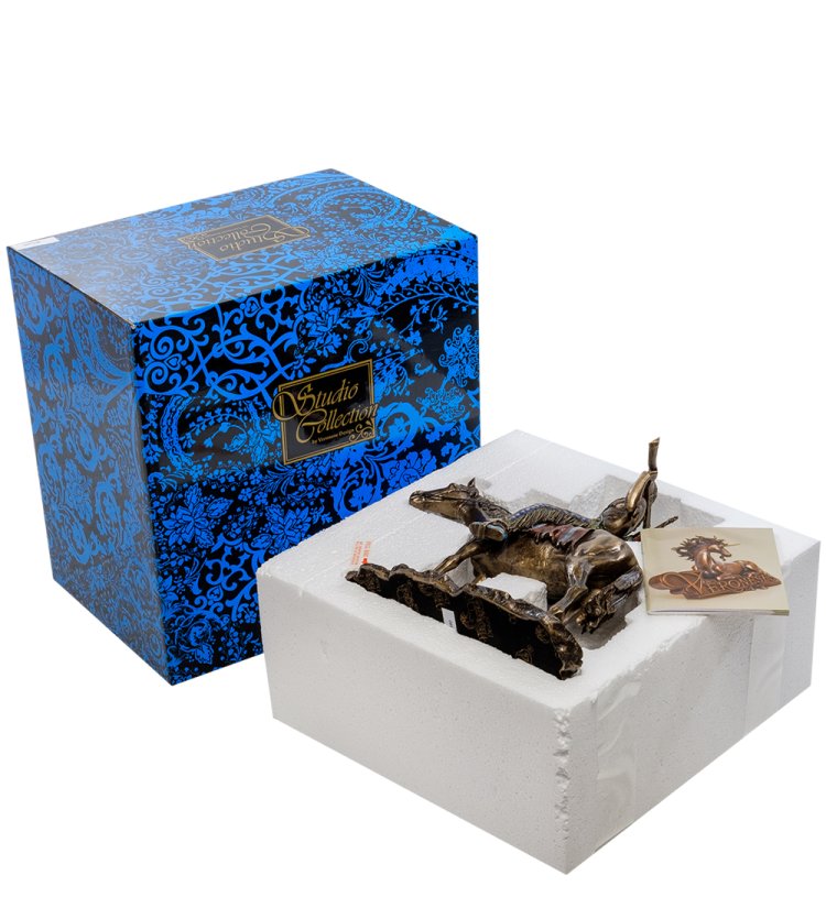 Статуэтка Индеец на коне с ружьем Veronese WS-440, упаковочный вид