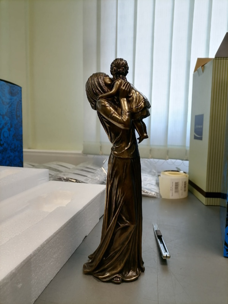 Статуэтка Мать с ребенком Veronese WS-986, фото со склада вид профиль