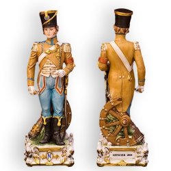 Статуэтка из фарфора Офицер