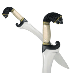 Боевой меч Александра Македонского с черной рукоятью