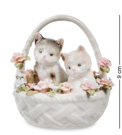 Статуэтка из фарфора Пара котят в корзинке с цветами