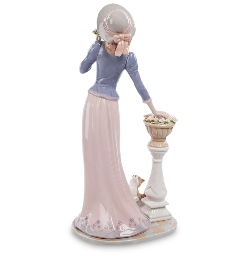 Статуэтка из керамики Леди с щенком у колонны с цветами Pavone CMS-20/24, фотография со спины