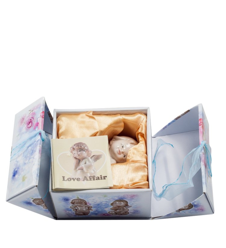 Фигурка из фарфора Молящейся Амурчик Pavone JP-09/ 7, фотография в упаковке