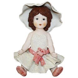 Фарфоровая статуэтка Кукла сидящая с темными волосами в белом платье с красным поясом