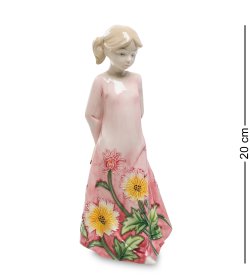 Статуэтка из фарфора Девочка в розовом платье