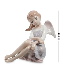 Статуэтка из фарфора Девушка Ангел в платье с шляпой