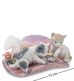 Музыкальная Статуэтка из фарфора Пара котят на шляпе