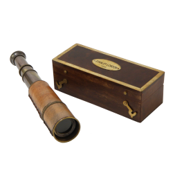 Подзорная труба с кожаным покрытием в деревянном боксе