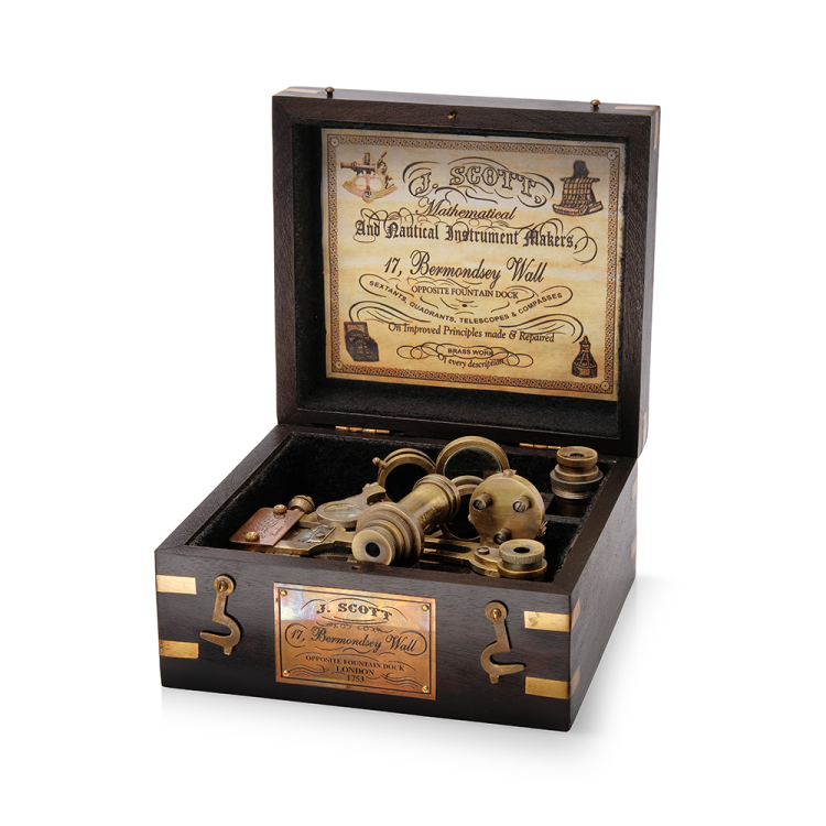 Навигационный морской секстант J. Scott 1753 МК-1280, разборный вид со стороны