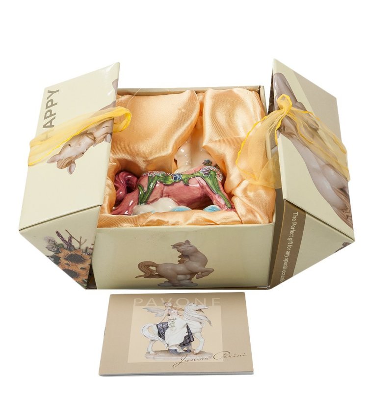 Статуэтка из фарфора Гордая Лошадка на облачке с синими цветочками Pavone JP-61/68, упаковочный вид