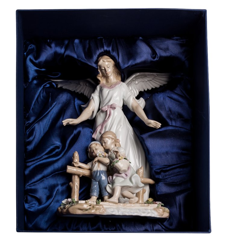 Статуэтка из фарфора Ангел с Мальчиком и Девочкой на мостике Pavone JP-10/ 16, фотография в упаковке