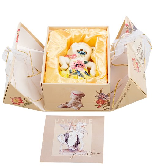 Фигурка из фарфора Поросенок с красным цветком Pavone JP-111/ 9, упаковочный вид