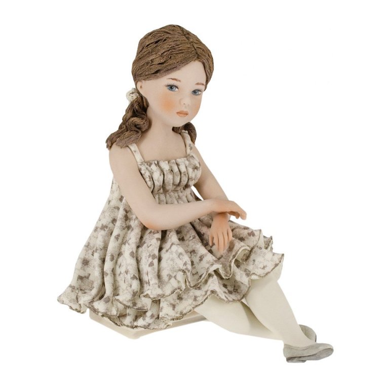 Фарфоровая статуэтка Кукла Федора Sibania Fedora