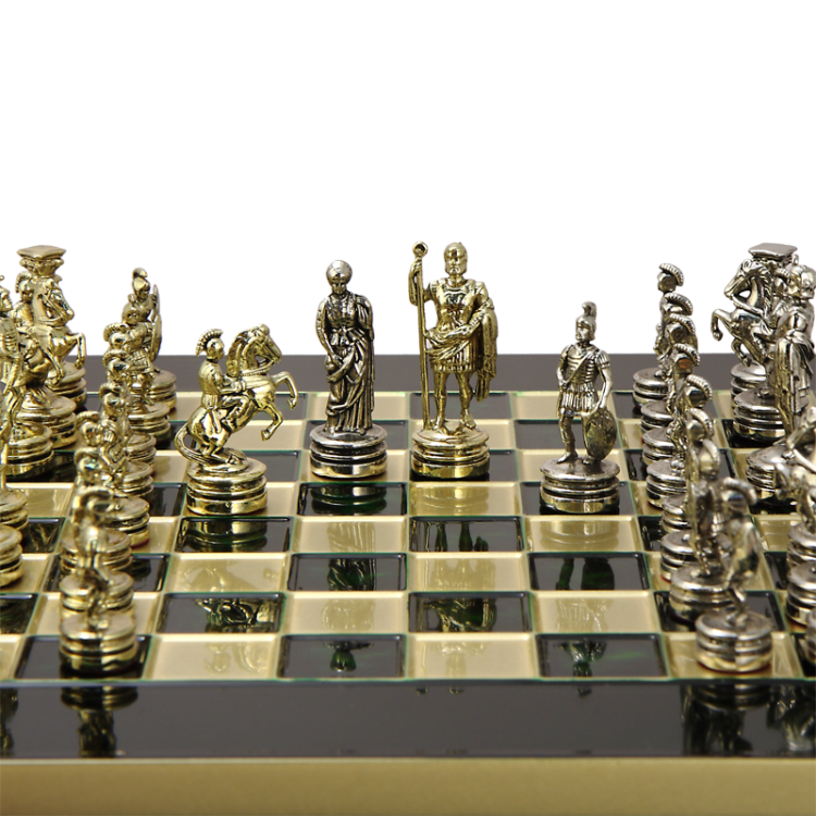 Шахматы Греко-Римский период, Зеленая доска Manopoulos MP-S-3-28-GRE, фотография фигур на доске 2