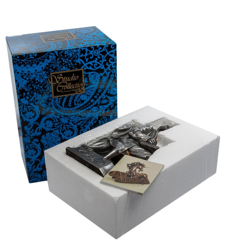 Статуэтка Бетховен с золотыми элементами Veronese WS-50, упаковочный вид