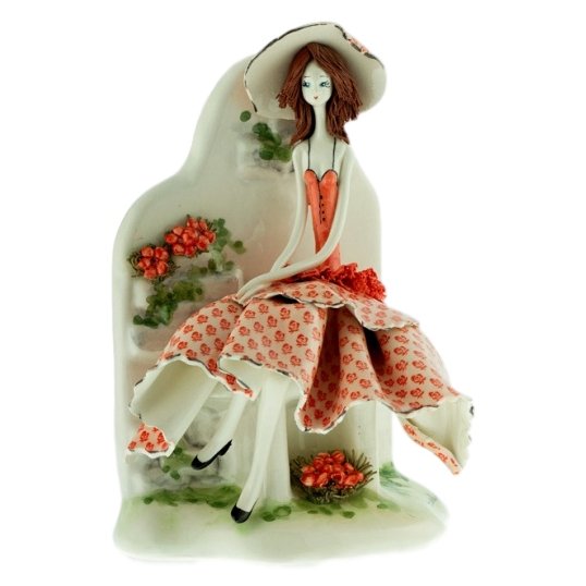 Фигурка из фарфора Дама в цветочном саду