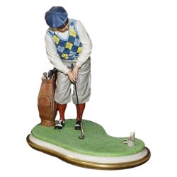 Статуэтка из фарфора Игрок в гольф прицел