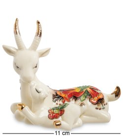 Статуэтка из фарфора Козочка с козликом с золотой отделкой