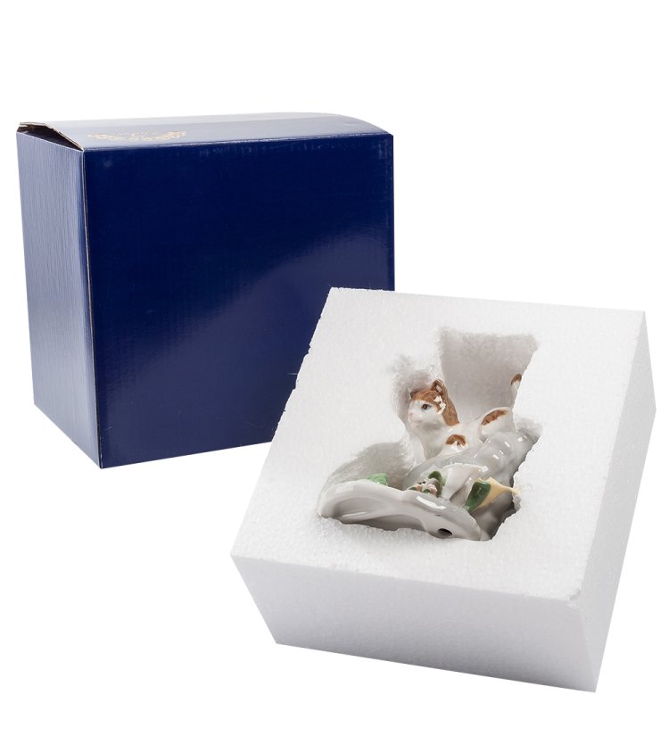 Статуэтка из фарфора Котенок на камне Pavone CMS-15/69, фотография в упаковке