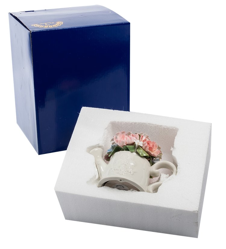Музыкальная статуэтка Лейка с цветами Pavone CMS-33/13, фотография в упаковке