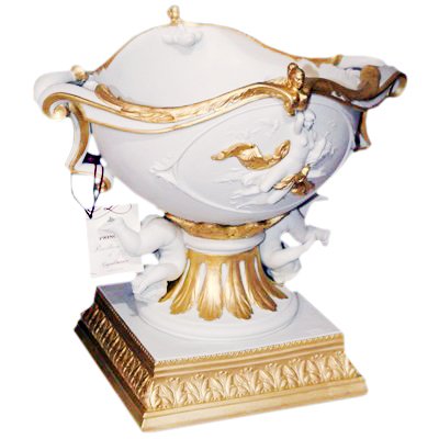 Чаша из фарфора Купидон