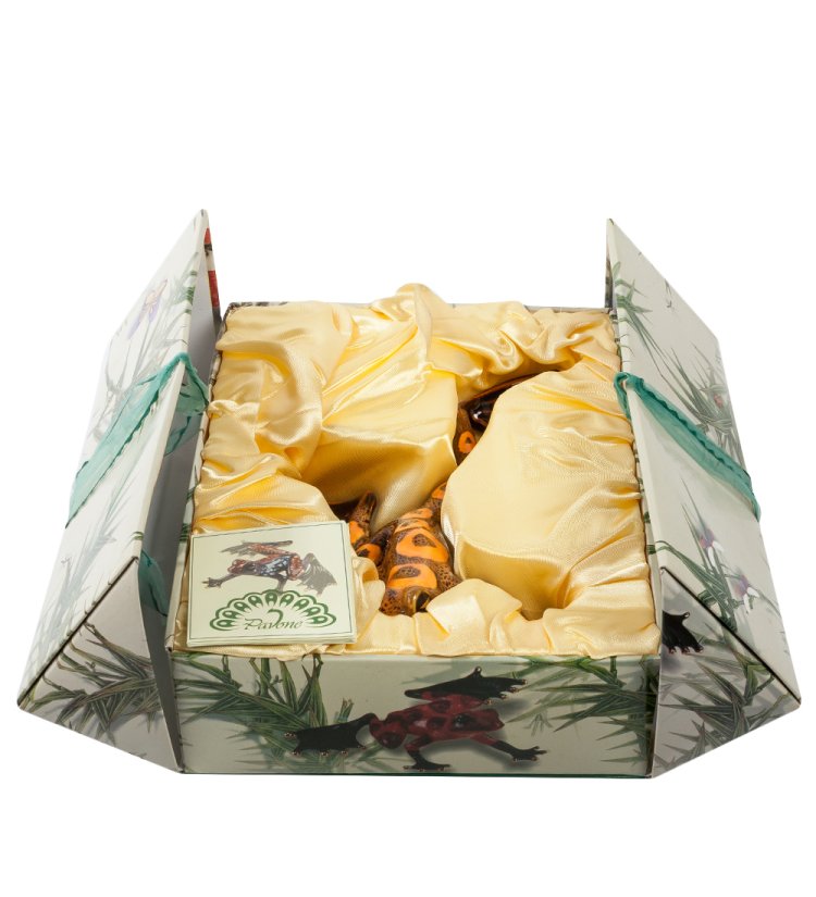 Фигурка из фарфора Пятнистая Лягушка Pavone JP-08/21, упаковочный вид