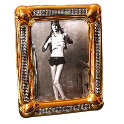 Рамка для фотографий золотая