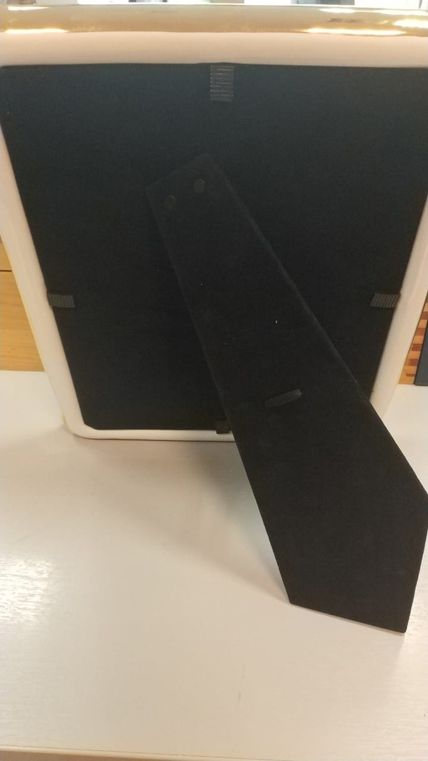 Рамка для фотографий золотая Bruno Costenaro 238/O-STR, фото со склада оборотная сторона