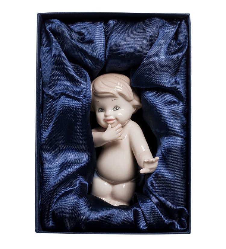 Фигурка из фарфора миленький Мальчик Pavone JP-242/ 1, фотография в упаковке
