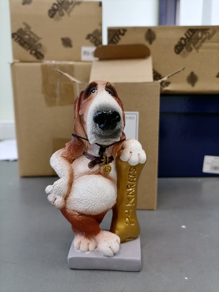 Статуэтка Собака Бассет-хаунд Жизнь удалась The Comical World of Stratford RV-903, фото со склада портретный вид