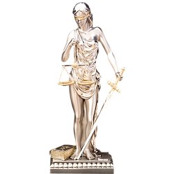 Статуэтка общепризнанного символа правосудия Фемида